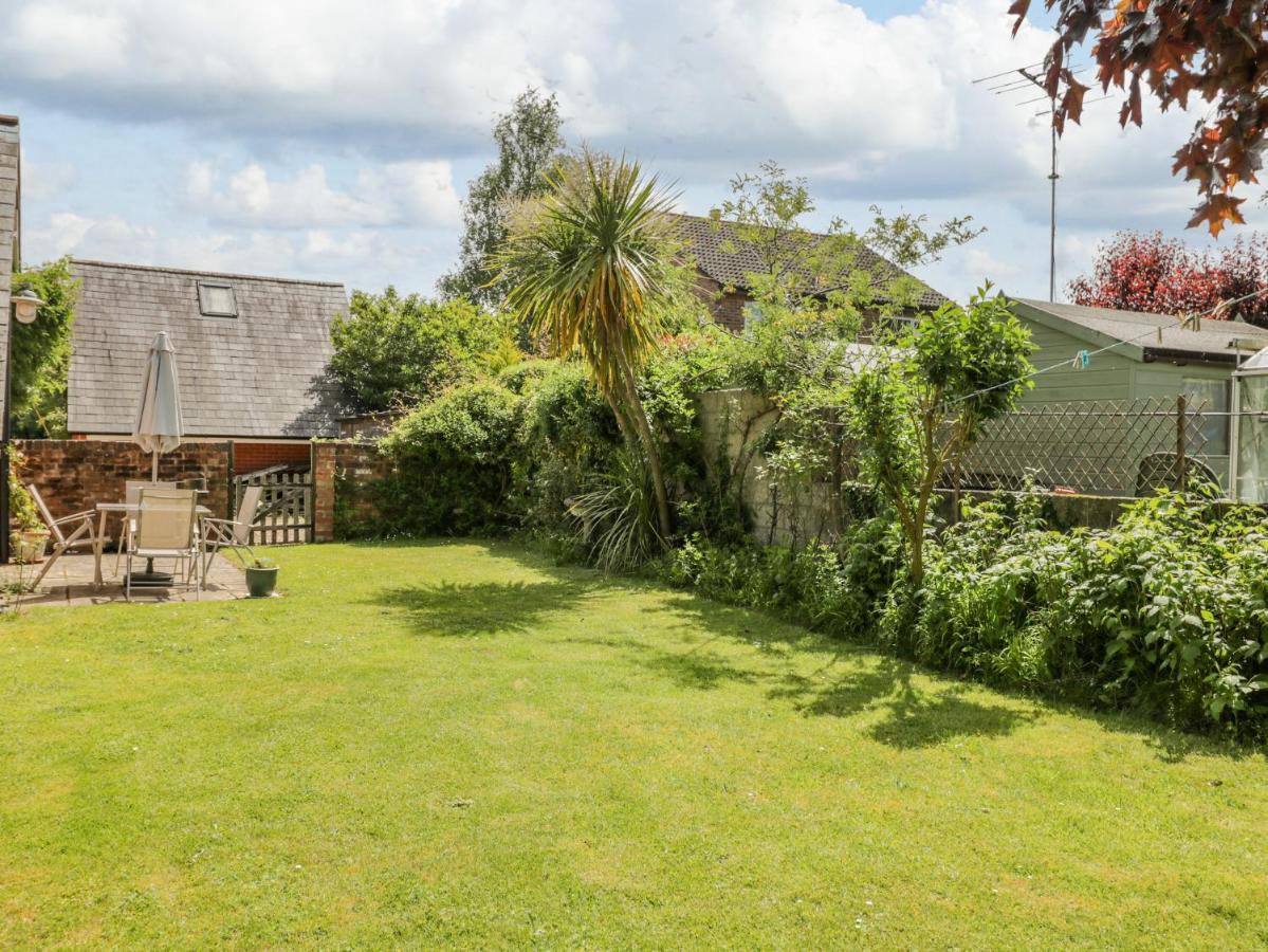 Parkfield Cottage Sturminster Marshall Exterior foto